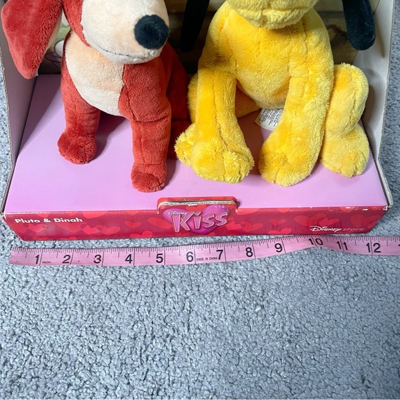 Walt Disney KISS PLUTO & DINAH PLUSH Stuffed Animal DISNEY STORE New - Picture 8 of 9